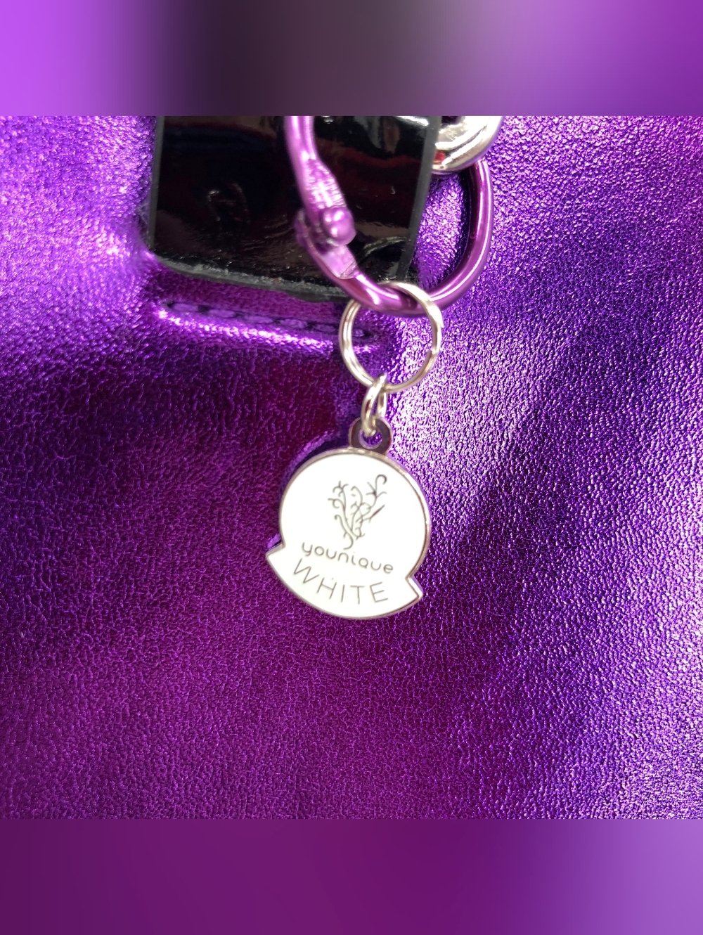 Younique Purple Metallic Cosmetic Make Up Shoulder Bag Purse & Pore Cleanser - Picture 5 of 10